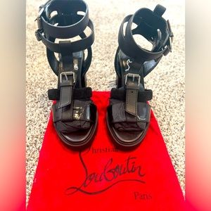 Brand: Christian Louboutin
Style: Rangerissima Lug Sandal
Size: US-7